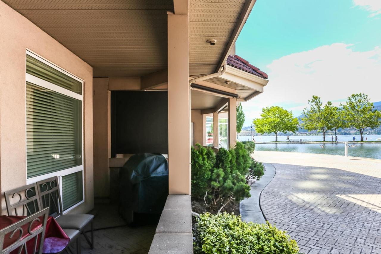Sunset Waterfront Resort By Discover Kelowna Resort Accommodations Exterior foto