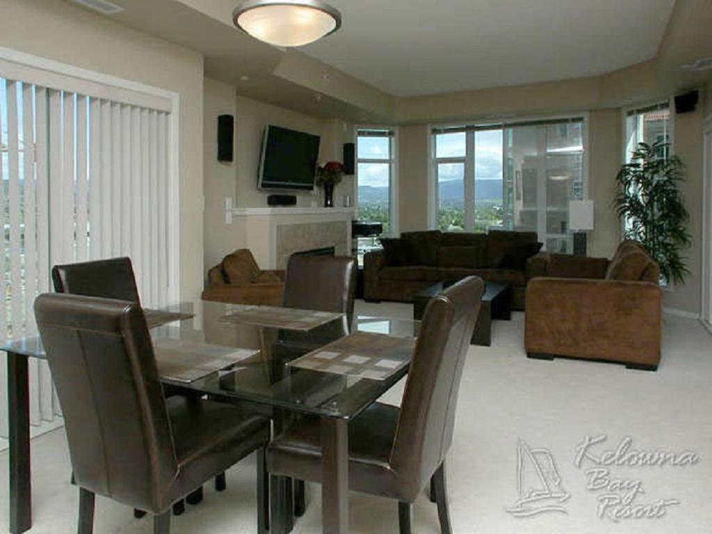 Sunset Waterfront Resort By Discover Kelowna Resort Accommodations Exterior foto