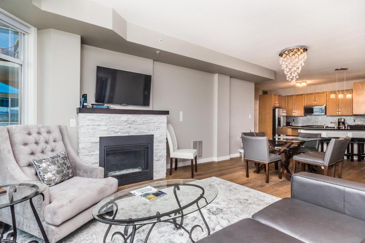 Sunset Waterfront Resort By Discover Kelowna Resort Accommodations Exterior foto